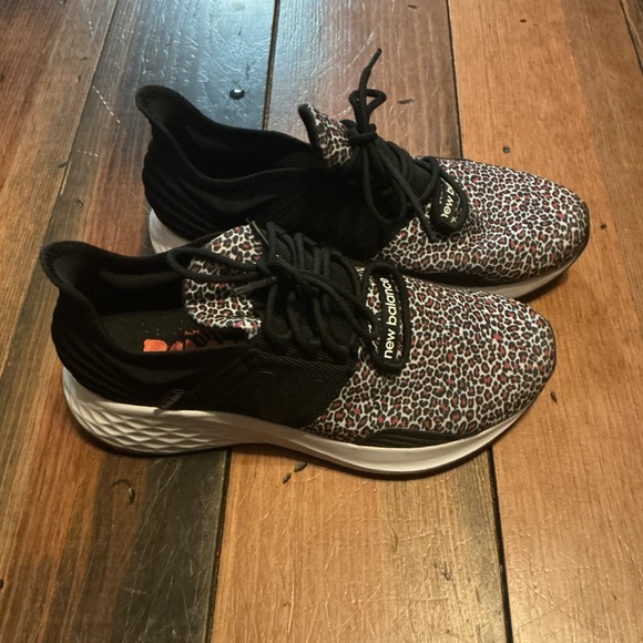 New Balance Leopard-Pattern Sneakers in Black and Brown - Picture 2 of 4